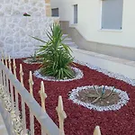 Luxury Star Lights - Heated Pool, Hot Tub, Gym, Billiard Villa *