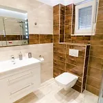 Villa Luxury Star Lights - Heated Pool, Hot Tub, Gym, Billiard Trogir