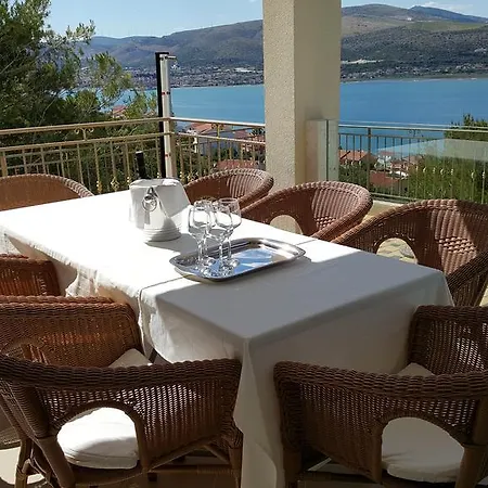 Luxury Star Lights - Heated Pool, Hot Tub, Gym, Billiard Vila Trogir