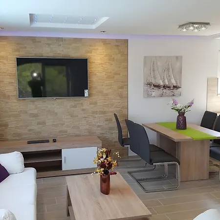 Luxury Star Lights - Heated Pool, Hot Tub, Gym, Billiard Trogir