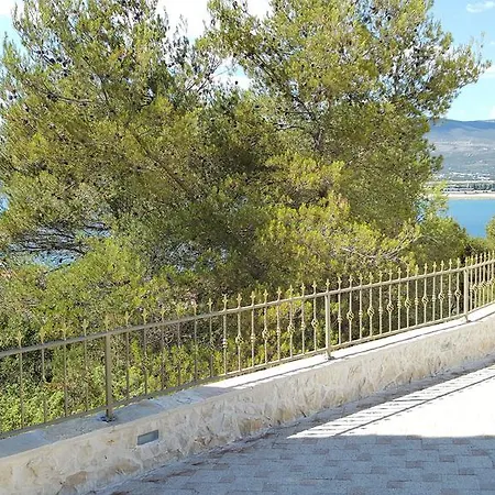 Vila Luxury Star Lights - Heated Pool, Hot Tub, Gym, Billiard