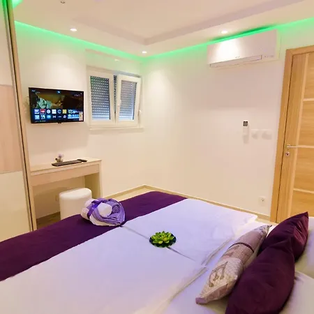 Vila Luxury Star Lights - Heated Pool, Hot Tub, Gym, Billiard Trogir
