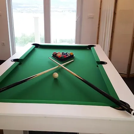 Vila Luxury Star Lights - Heated Pool, Hot Tub, Gym, Billiard Trogir