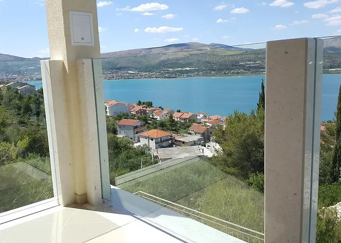 Villa Luxury Star Lights - Heated Pool, Hot Tub, Gym, Billiard