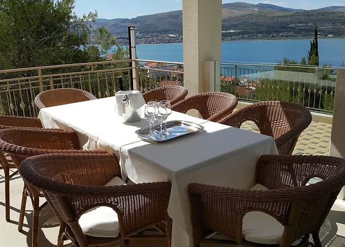 Luxury Star Lights - Heated Pool, Hot Tub, Gym, Billiard Villa Trogir