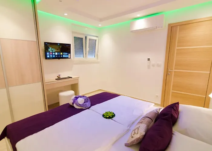 Villa Luxury Star Lights - Heated Pool, Hot Tub, Gym, Billiard Trogir